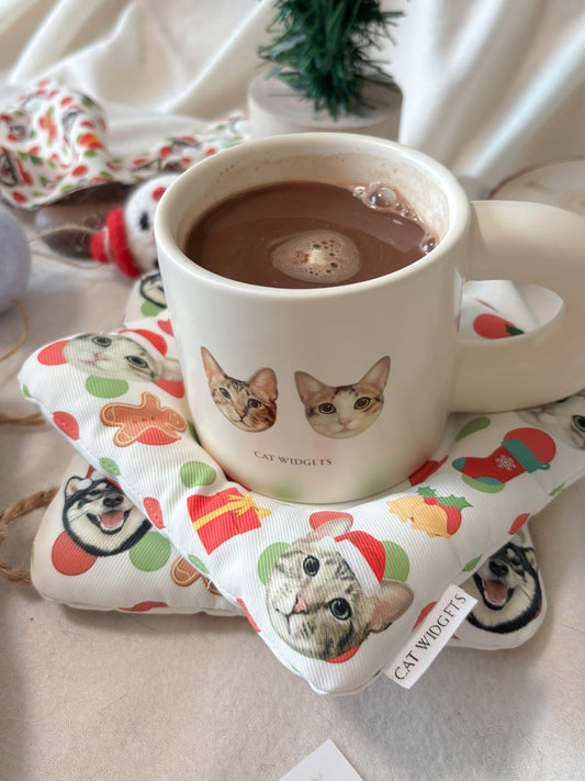 [聖誕套裝] 聖誕暖家組 Cozy Petmas Set 🎅 (寵物聖誕造型布杯墊+陶瓷杯) - Cat Widgets
